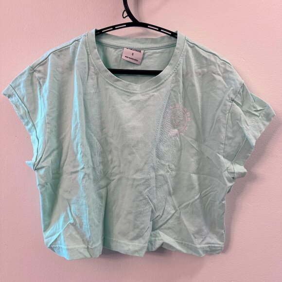 Bundle of Women's GymShark crop top TShirts - Picture 5 of 8